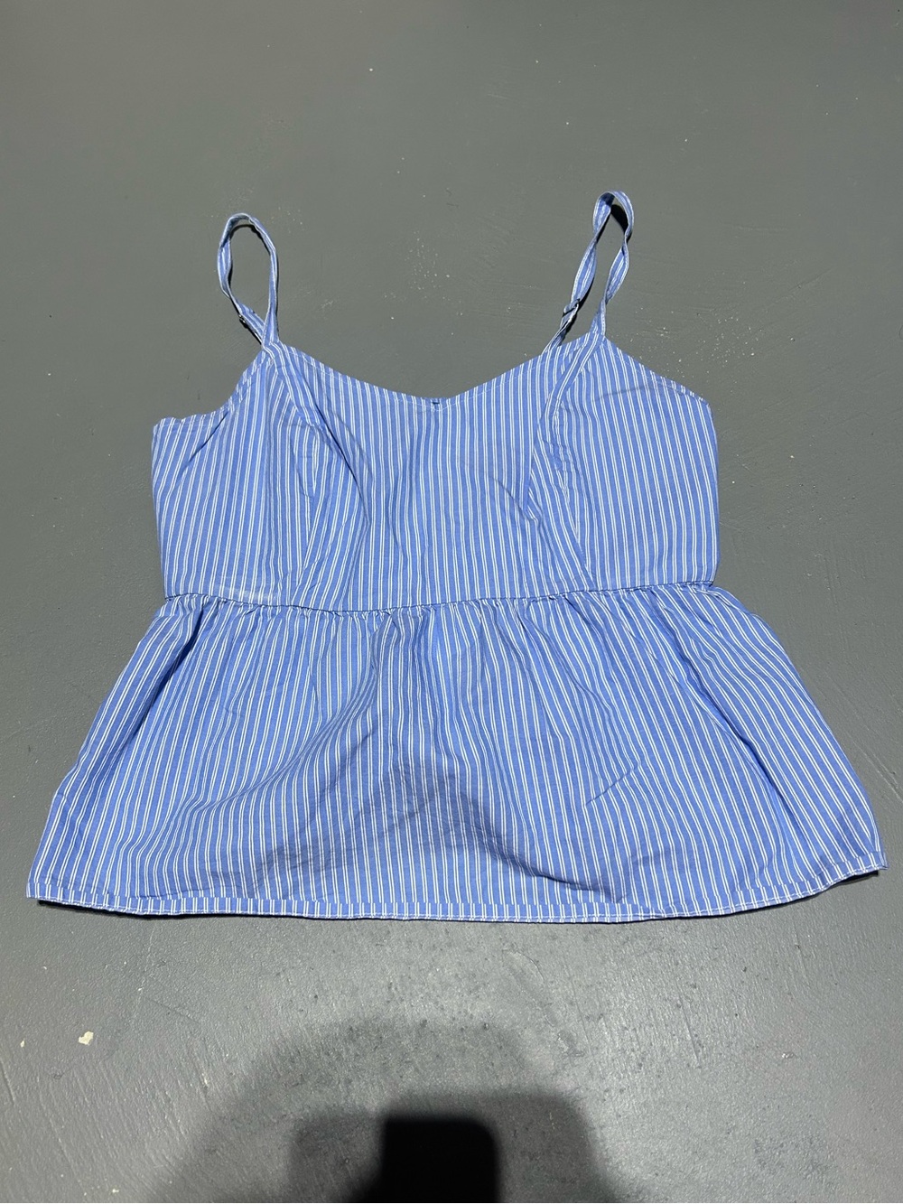 Old Navy Blue Striped Blousy Top (Women’s Size Small)